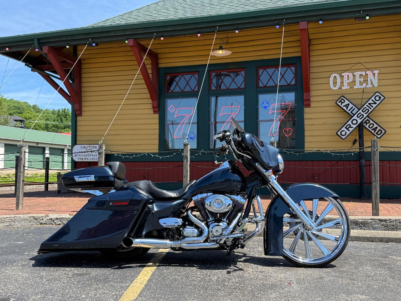 Harley-Davidson Street Glide  2014