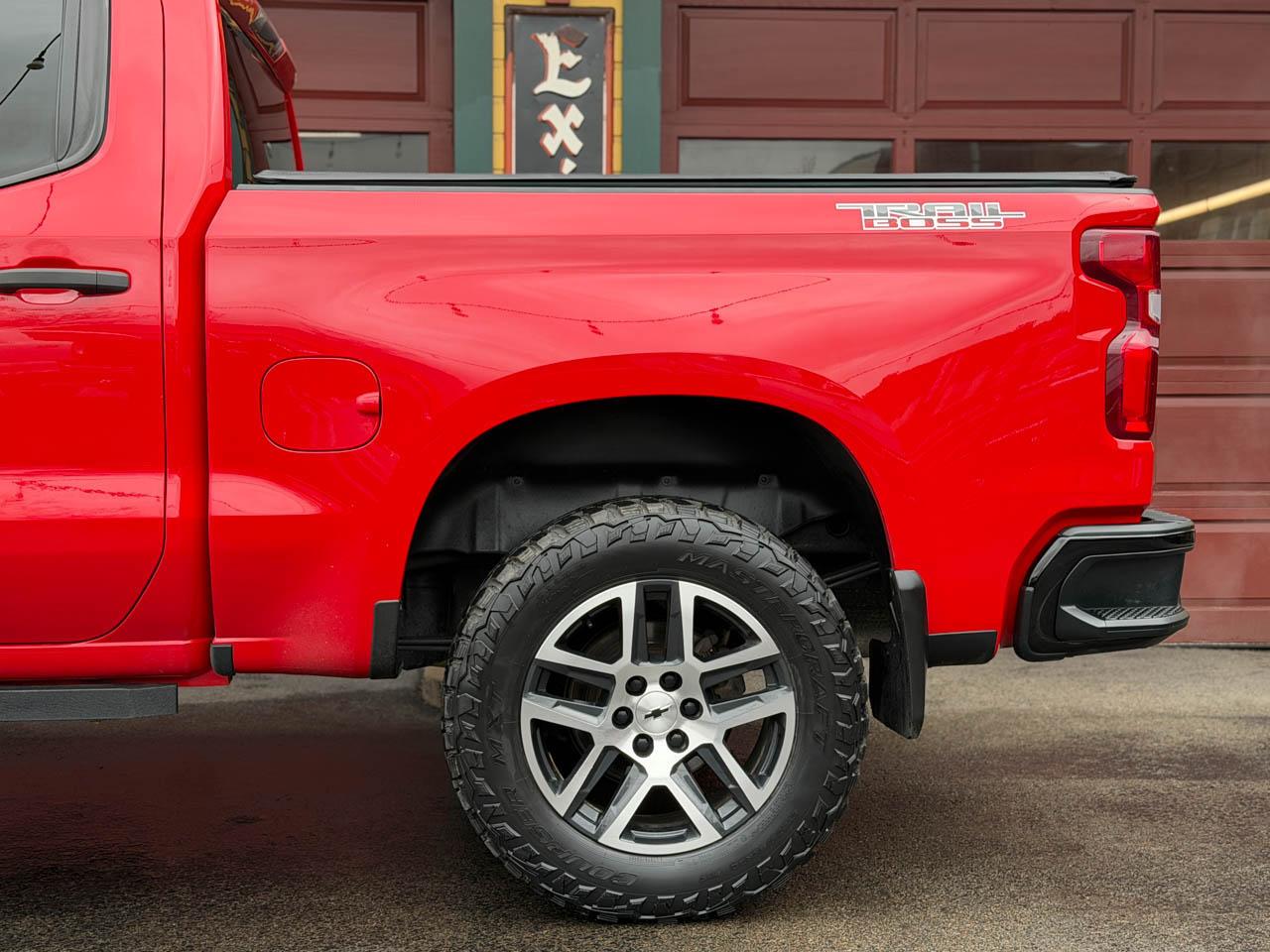 Chevrolet Silverado 1500 Custom Trail Boss Crew Cab Short Box 4WD 2020