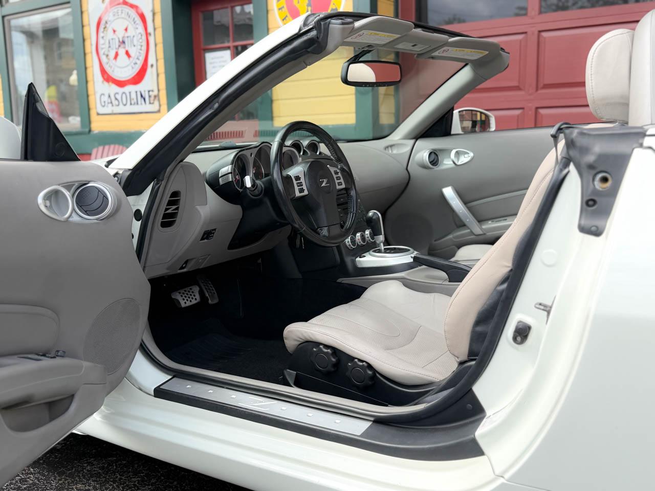 Nissan 350Z Enthusiast Roadster 2006