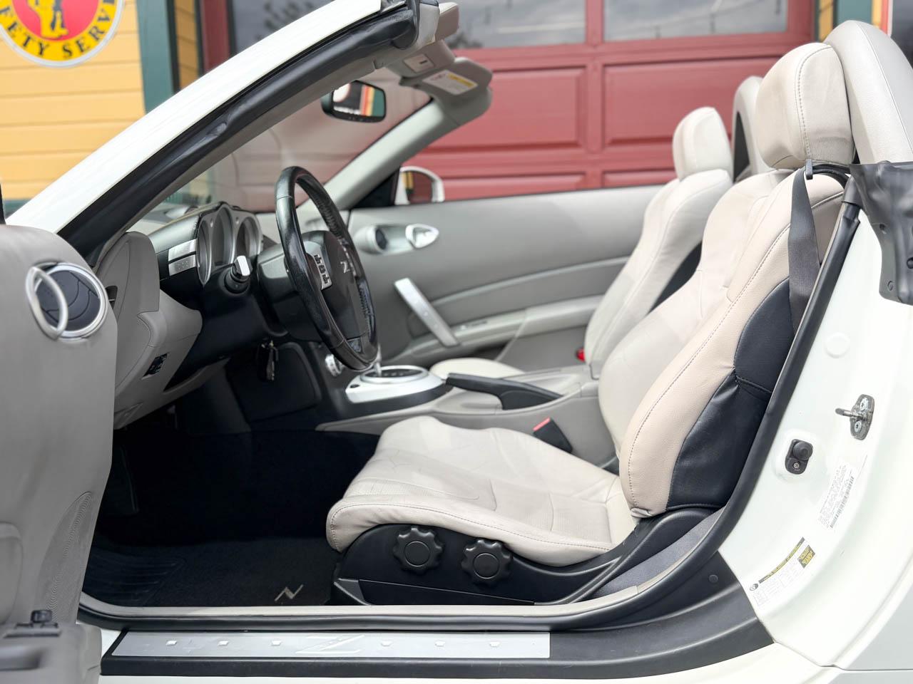 Nissan 350Z Enthusiast Roadster 2006