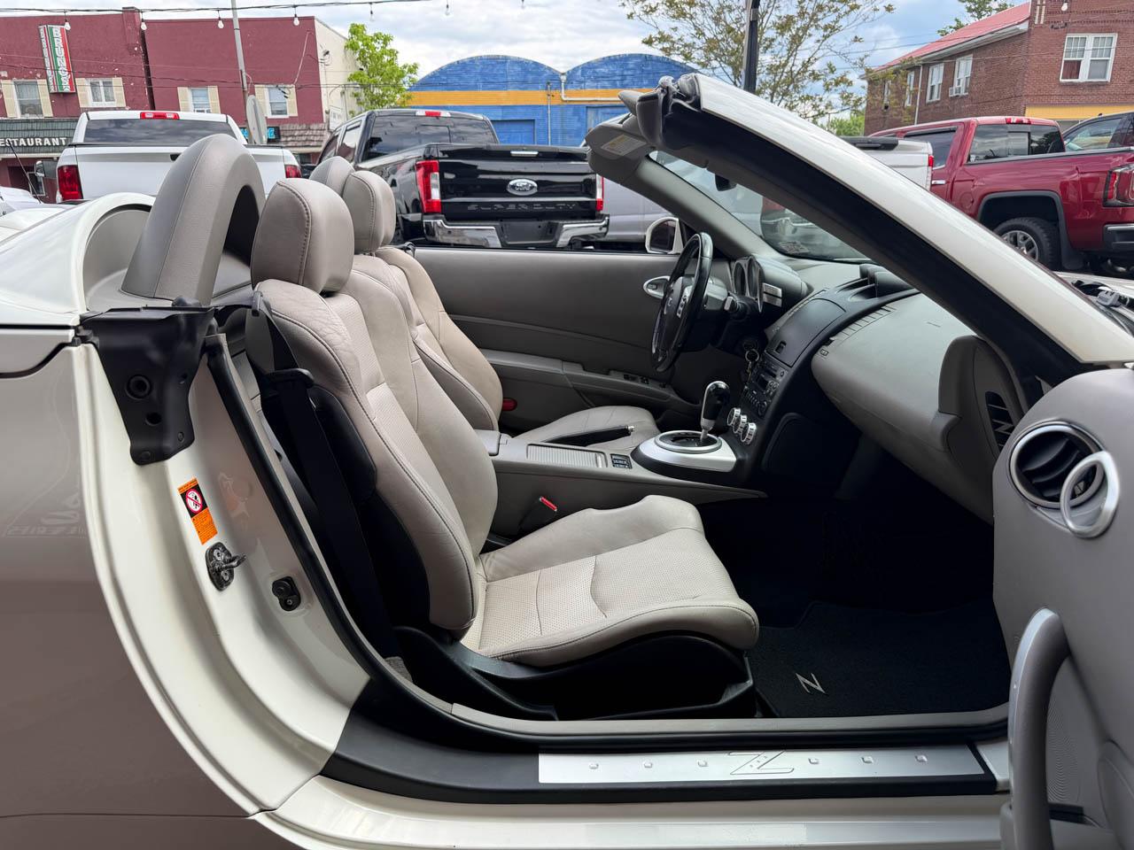 Nissan 350Z Enthusiast Roadster 2006