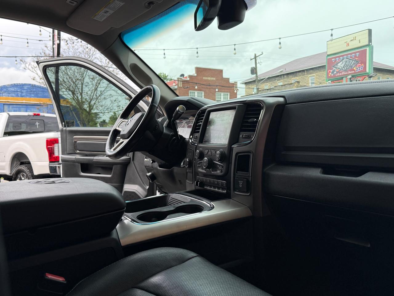 RAM 2500 Laramie Mega Cab 4WD 2018