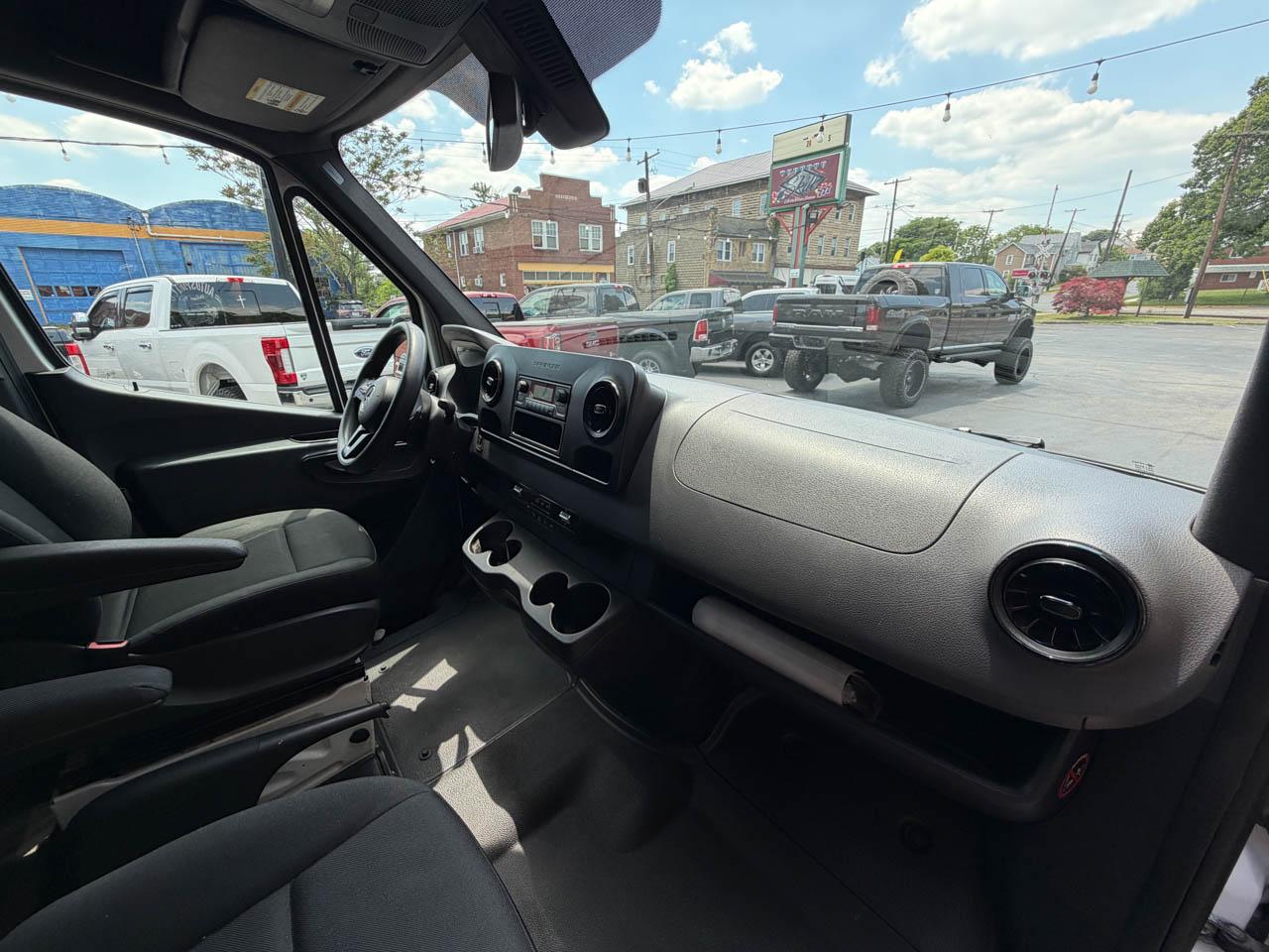 Mercedes-Benz Sprinter  2019