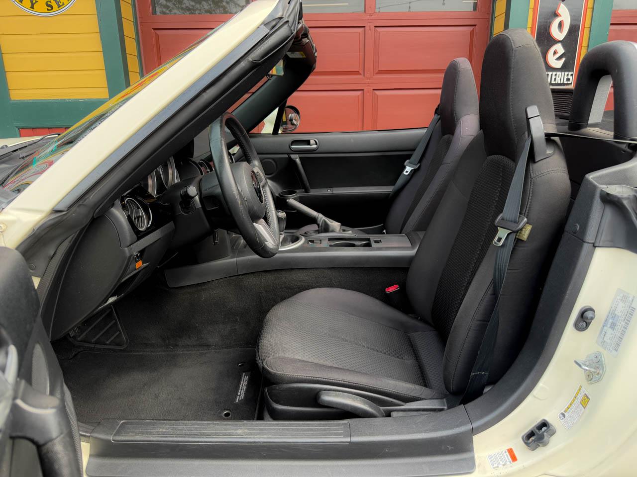 Mazda MX-5 Miata Touring 2008