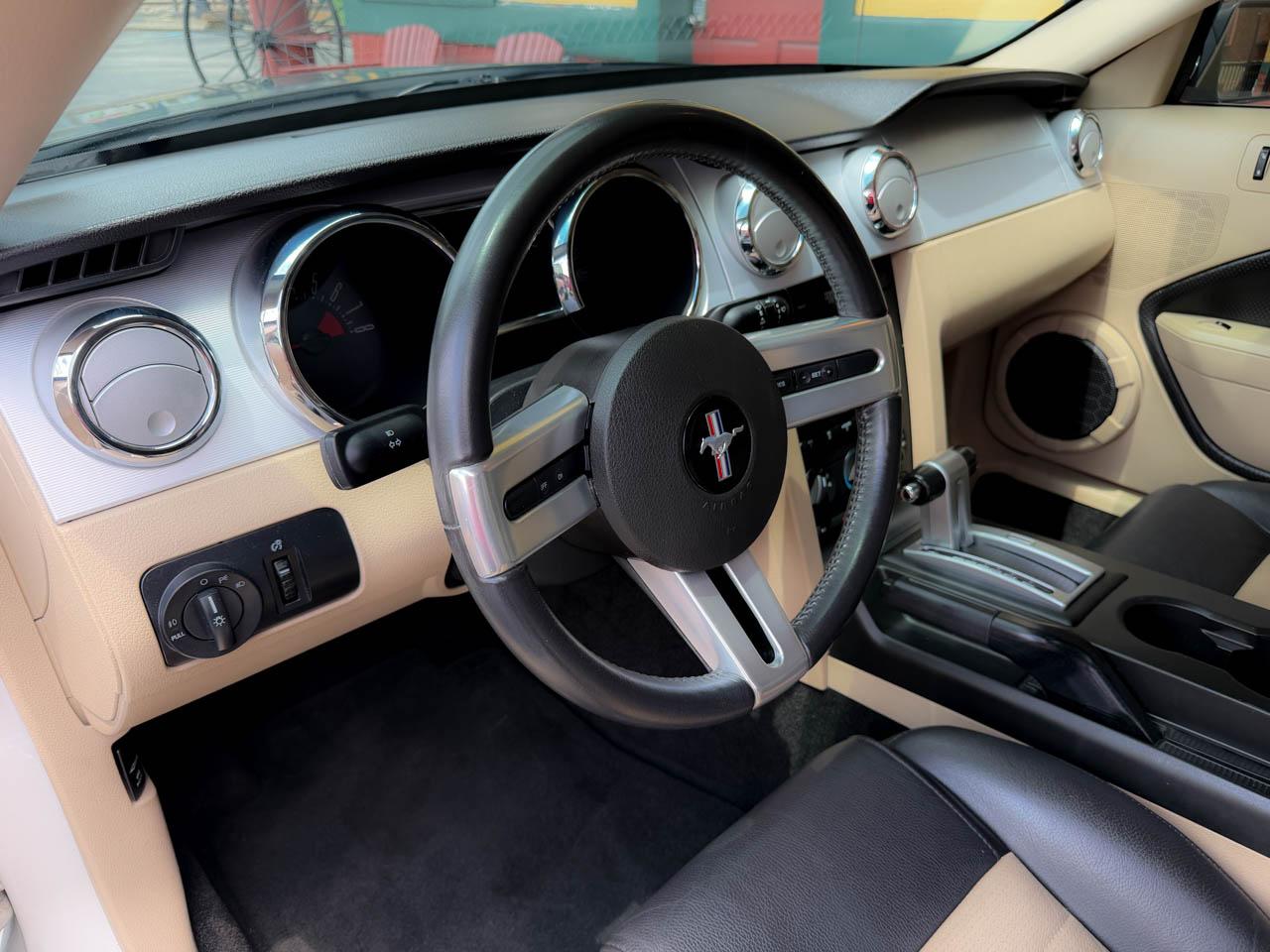 Ford Mustang  2007