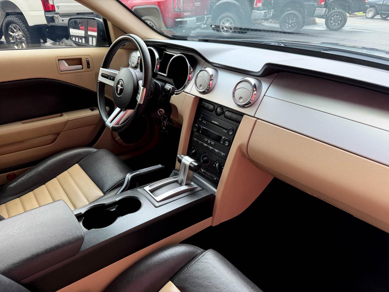 Ford Mustang  2007