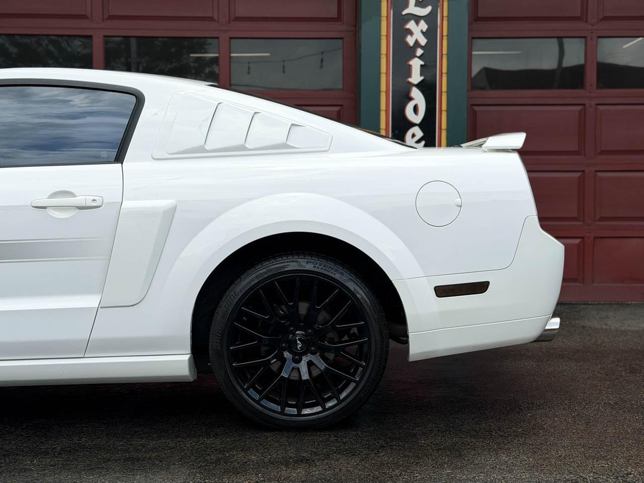 Ford Mustang  2007