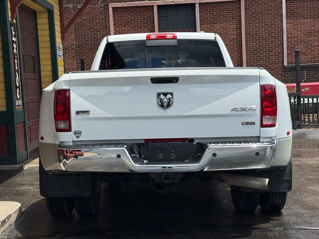 RAM 3500 Laramie Mega Cab 4WD DRW 2010