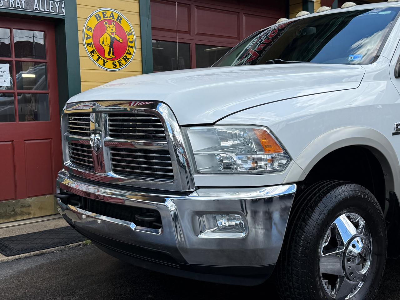 RAM 3500 Laramie Mega Cab 4WD DRW 2010