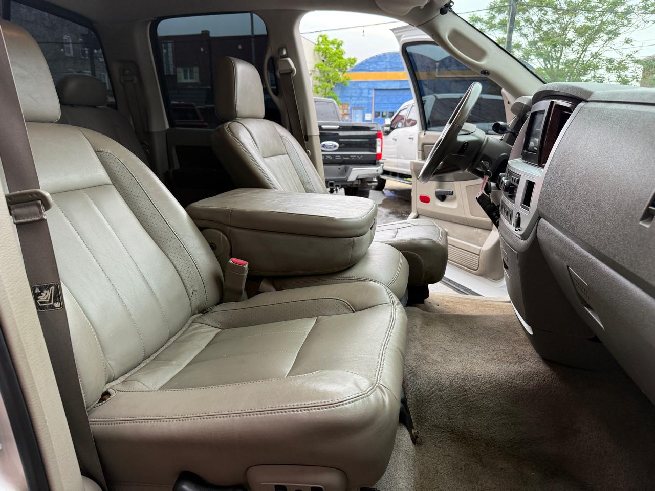 Dodge Ram 3500 4dr Quad Cab 140.5" SRW 4WD Laramie 2008