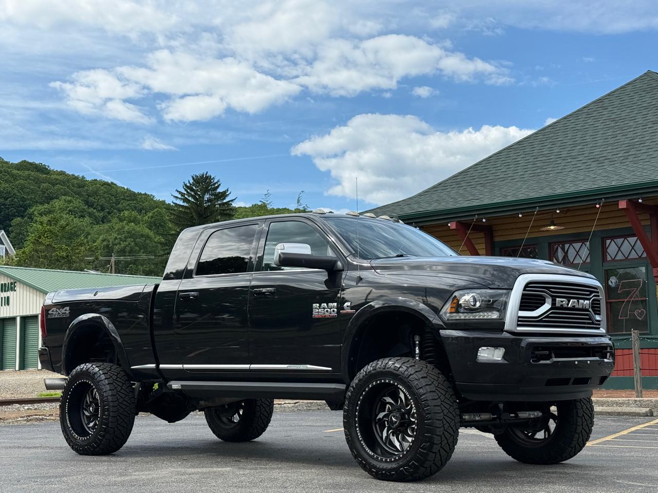 2018 RAM 2500 4WD Mega Cab 160.5" Laramie Limited