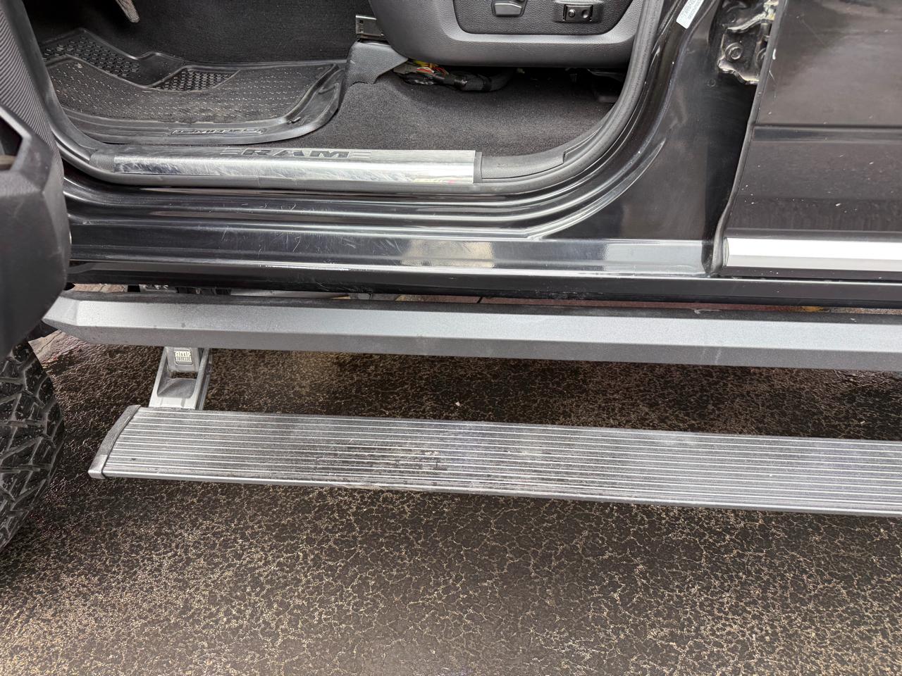 RAM 2500 4WD Mega Cab 160.5" Laramie Limited 2018