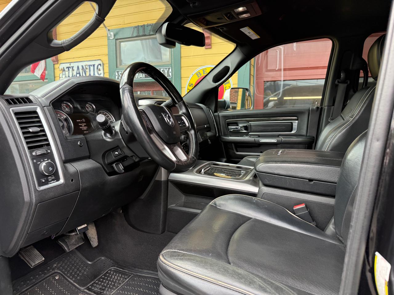 RAM 2500 4WD Mega Cab 160.5" Laramie Limited 2018