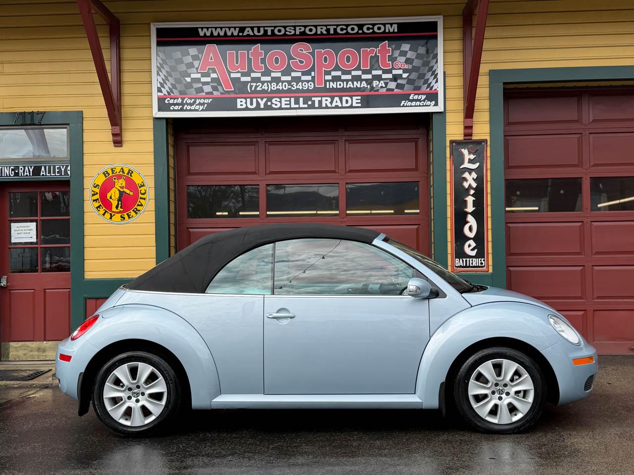 Volkswagen New Beetle 2.5L PZEV Convertible 2010
