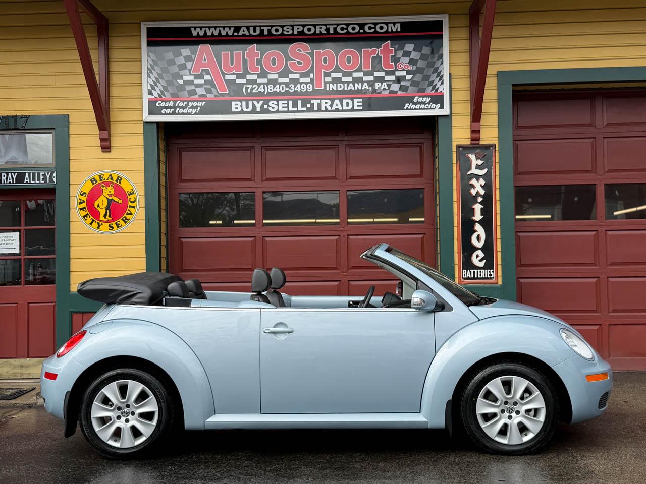 Volkswagen New Beetle 2.5L PZEV Convertible 2010