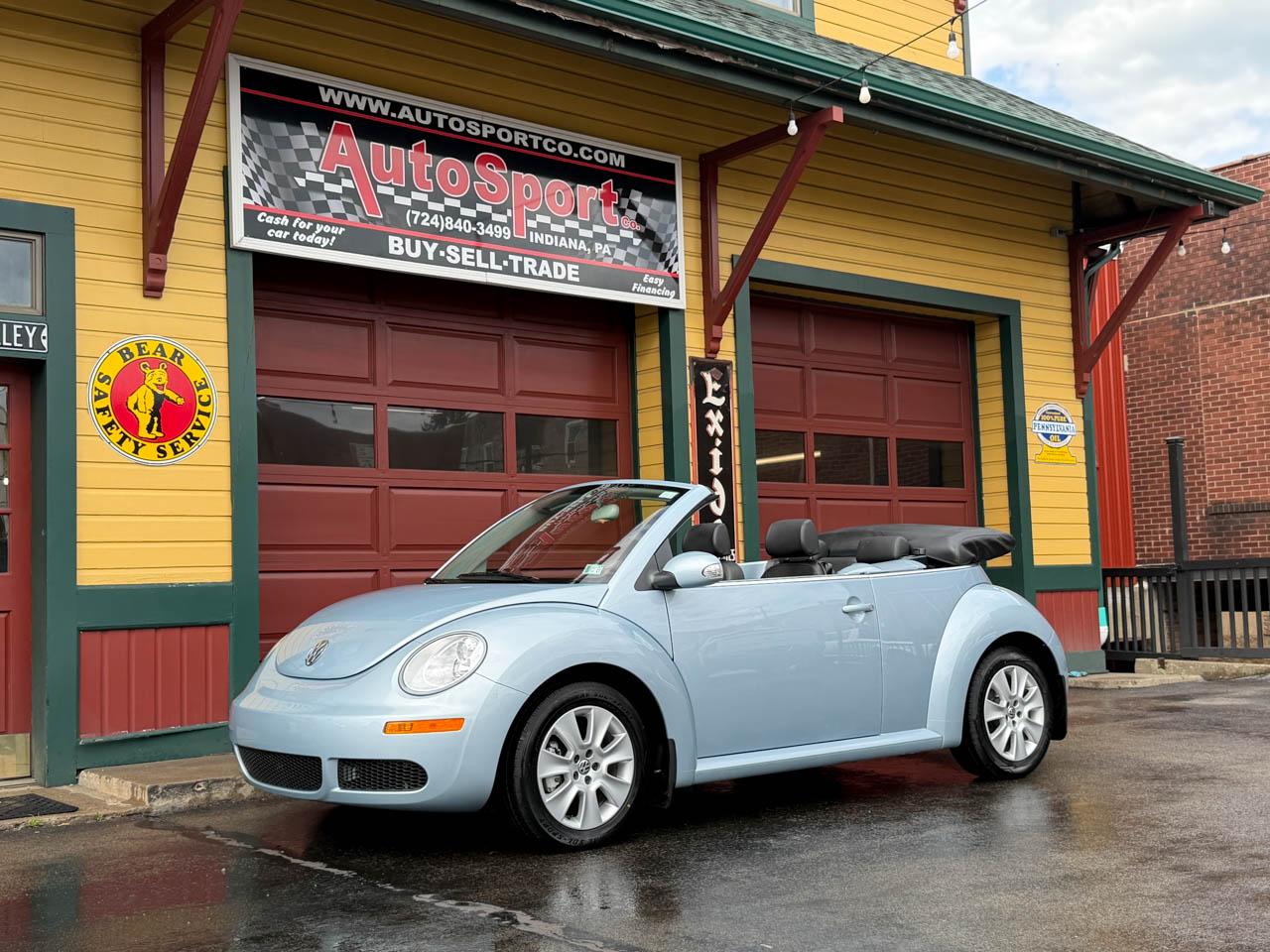 Volkswagen New Beetle 2.5L PZEV Convertible 2010