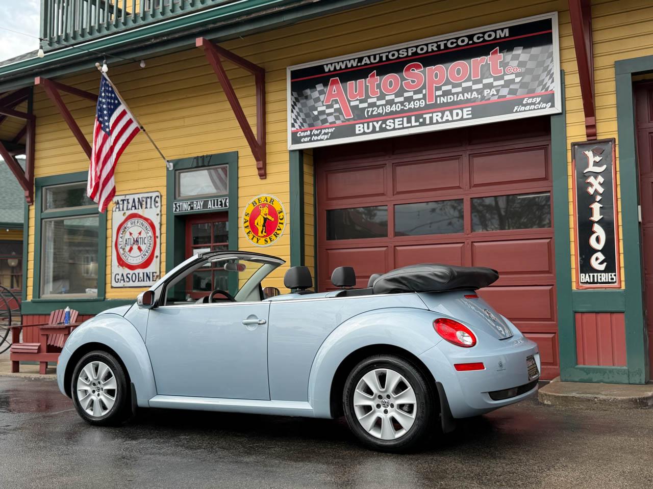 Volkswagen New Beetle 2.5L PZEV Convertible 2010