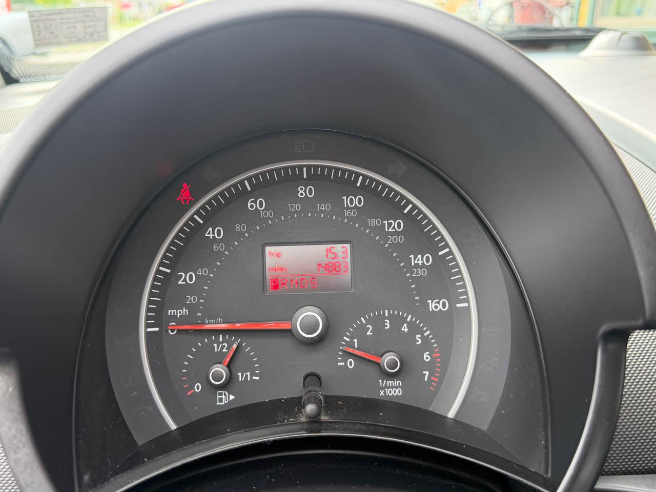 Volkswagen New Beetle 2.5L PZEV Convertible 2010