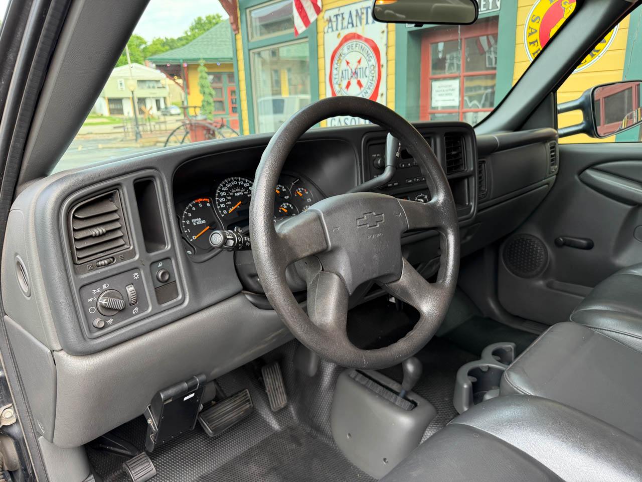 Chevrolet Silverado 3500 Work Truck 4WD DRW 2005