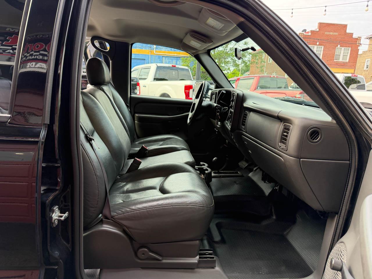 Chevrolet Silverado 3500 Work Truck 4WD DRW 2005
