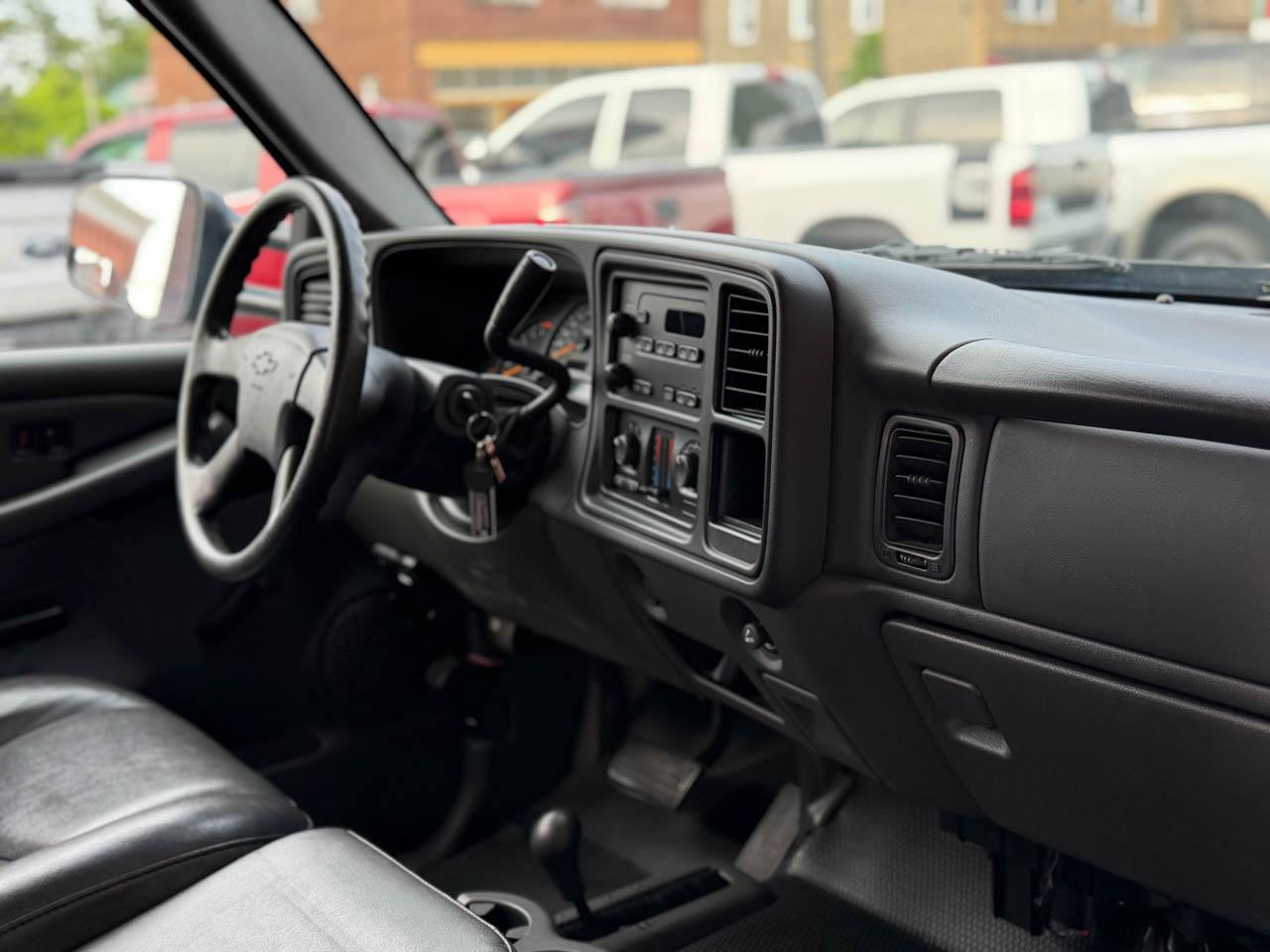Chevrolet Silverado 3500 Work Truck 4WD DRW 2005