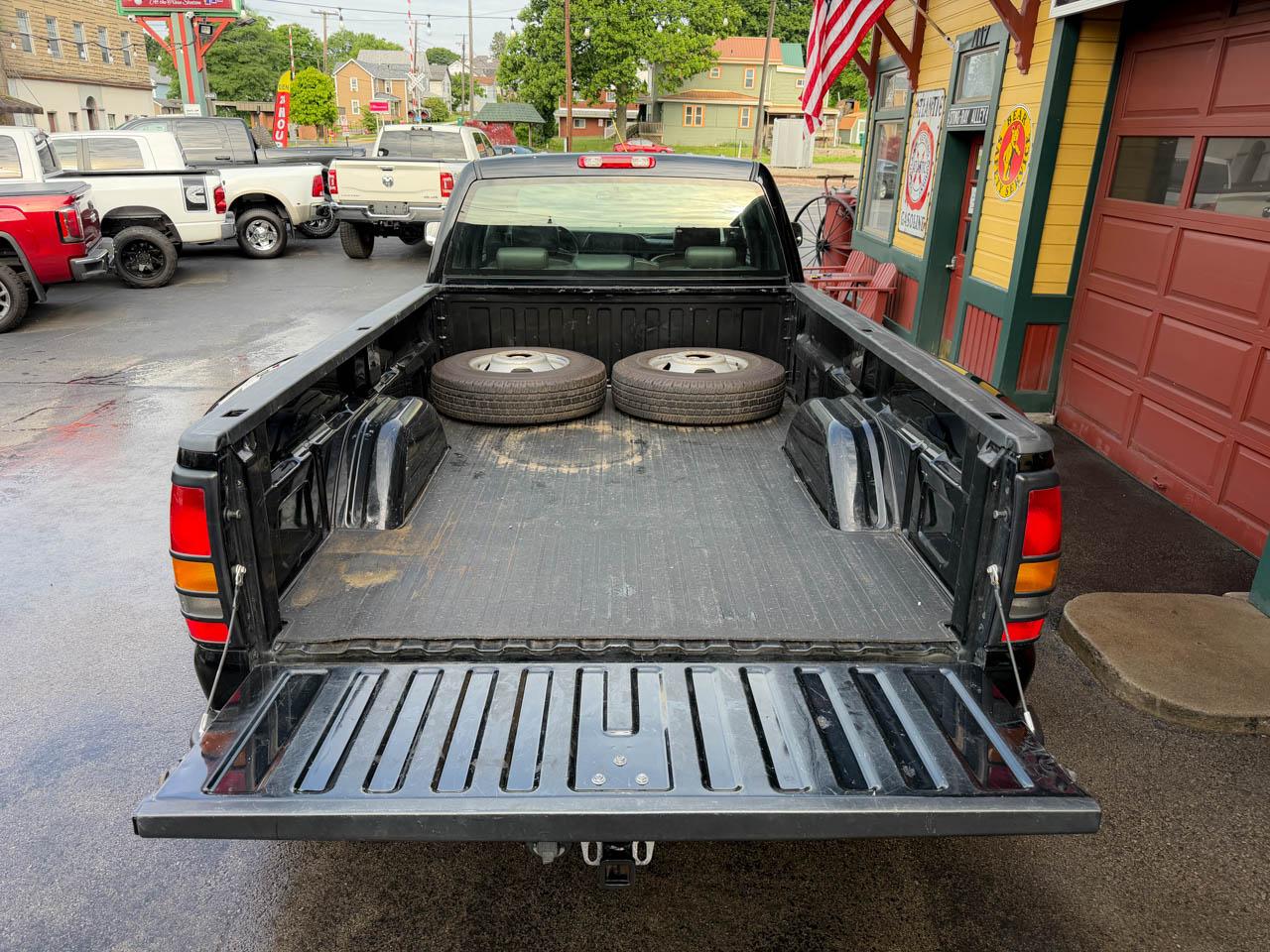 Chevrolet Silverado 3500 Work Truck 4WD DRW 2005