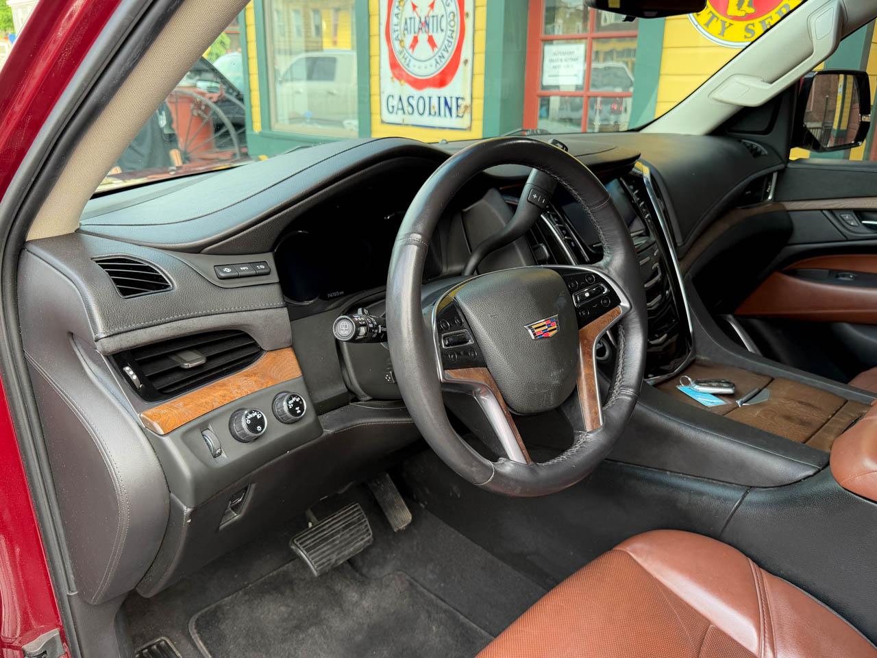 Cadillac Escalade  2018