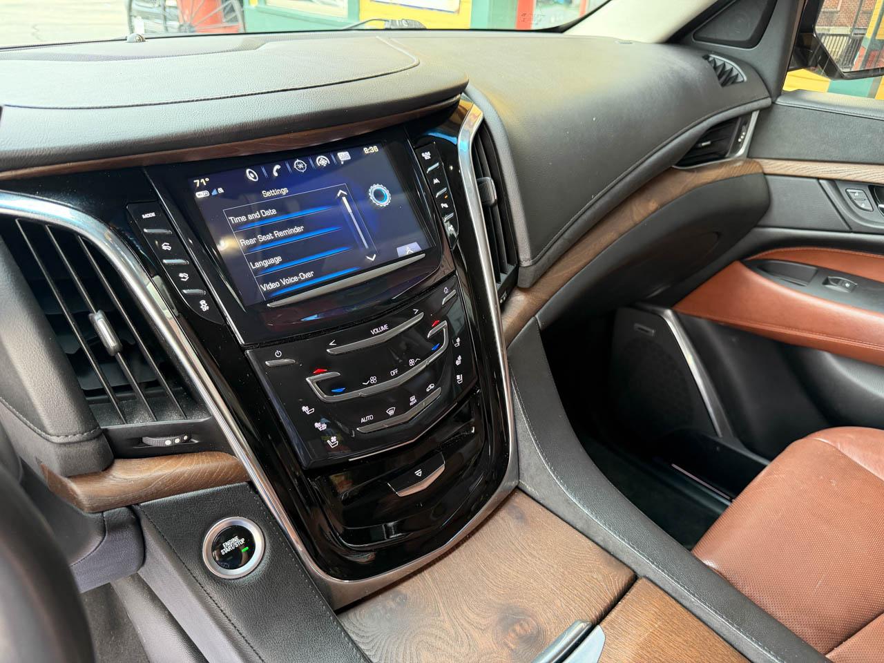 Cadillac Escalade  2018