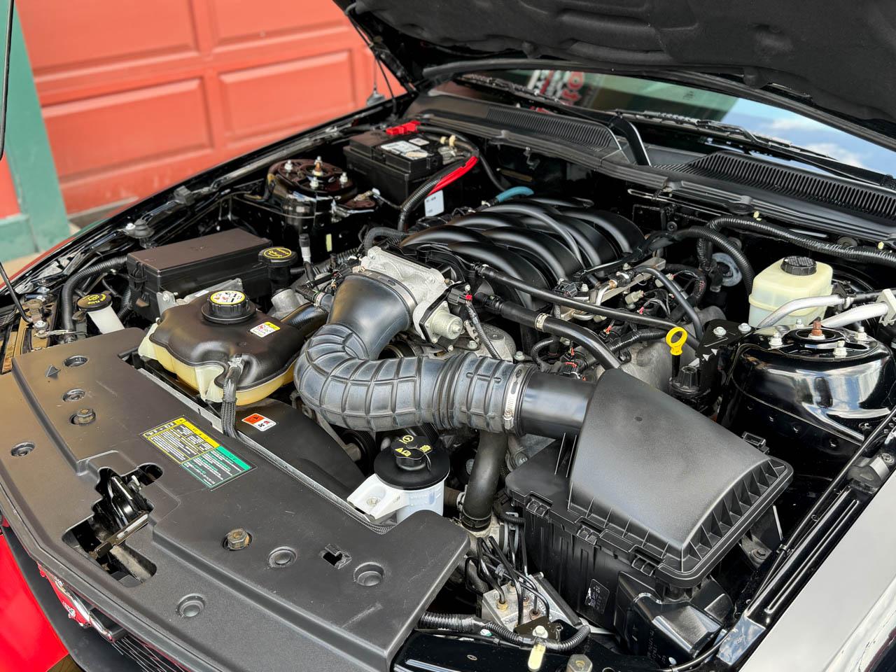 Ford Mustang GT Deluxe Coupe 2006