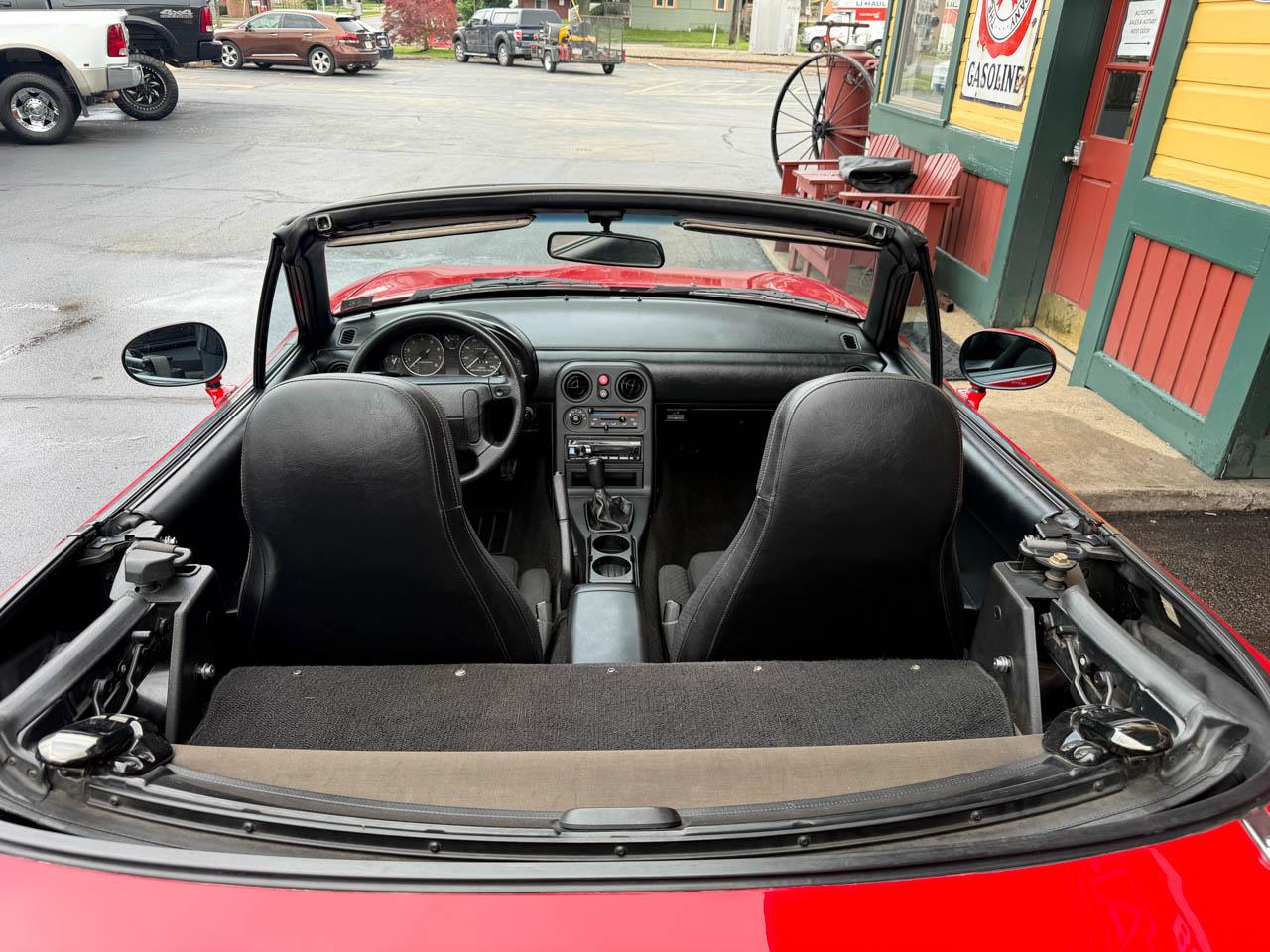 Mazda MX-5 Miata Base 1990