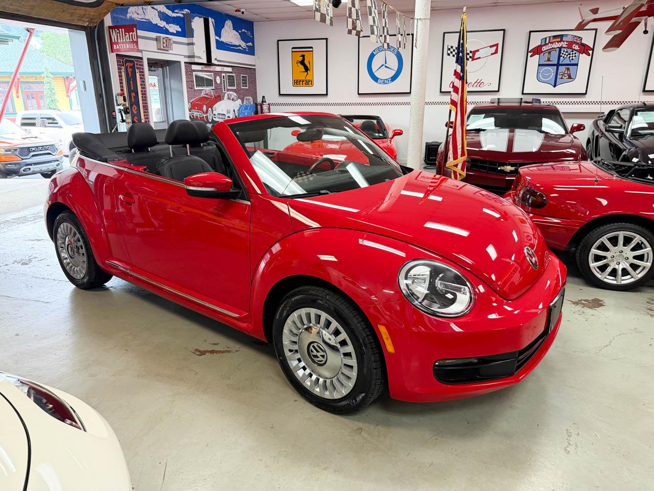 Volkswagen Beetle 2.5L Convertible 2013