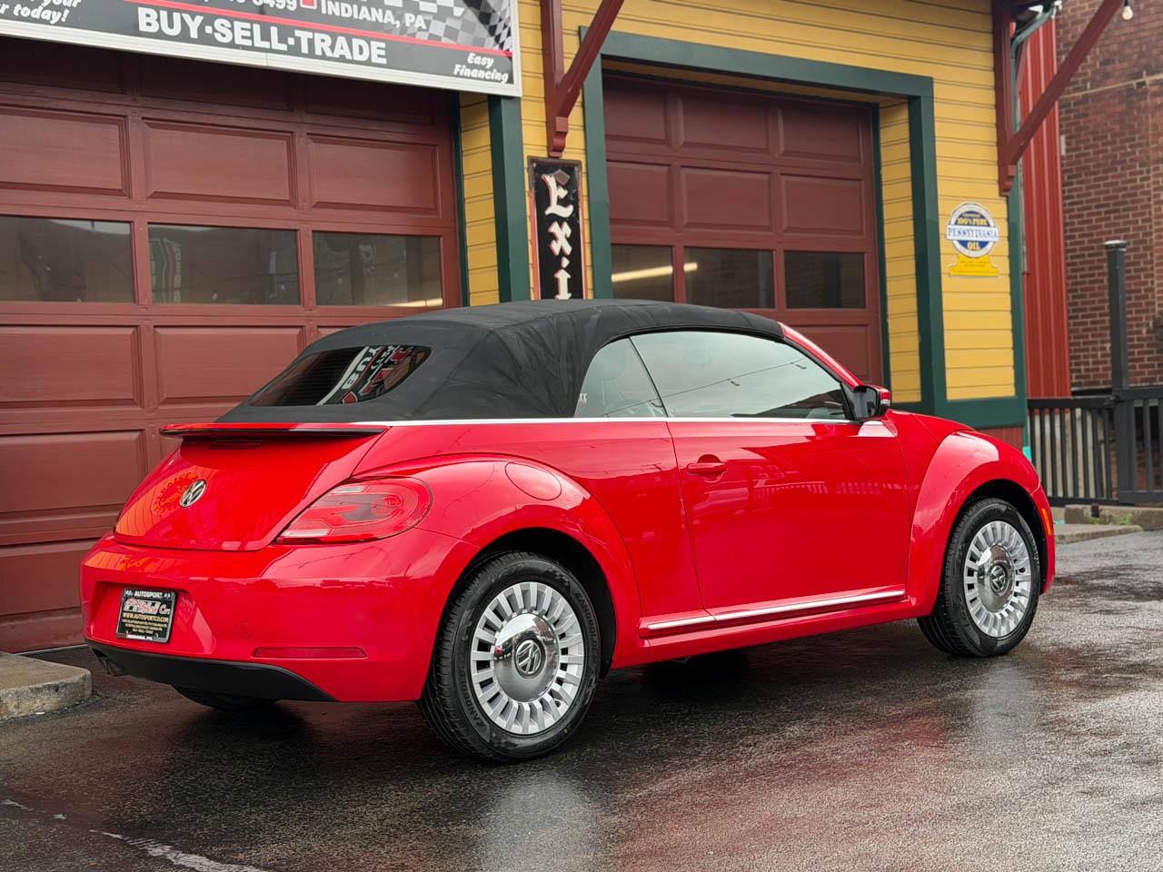 Volkswagen Beetle 2.5L Convertible 2013