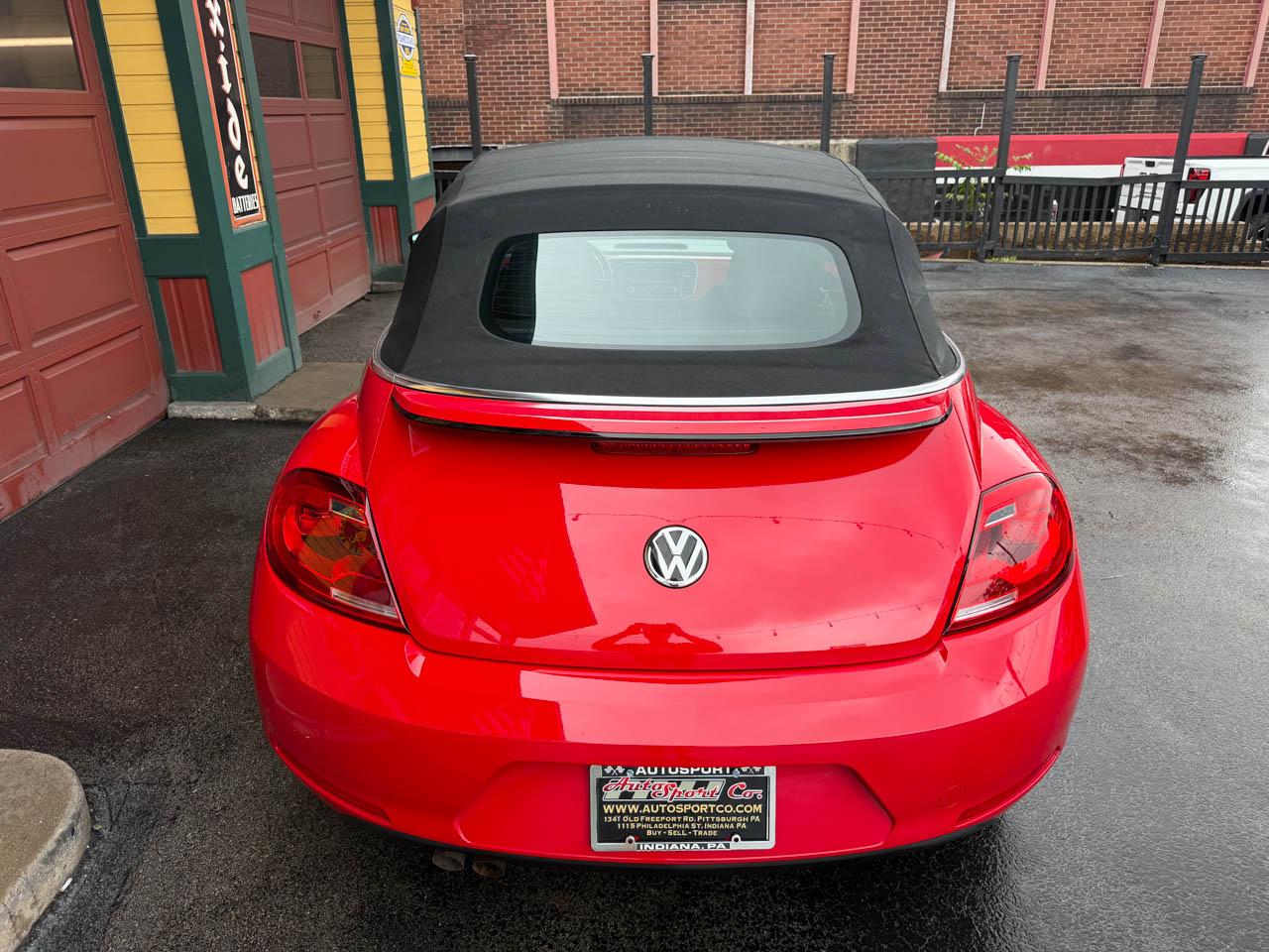 Volkswagen Beetle 2.5L Convertible 2013