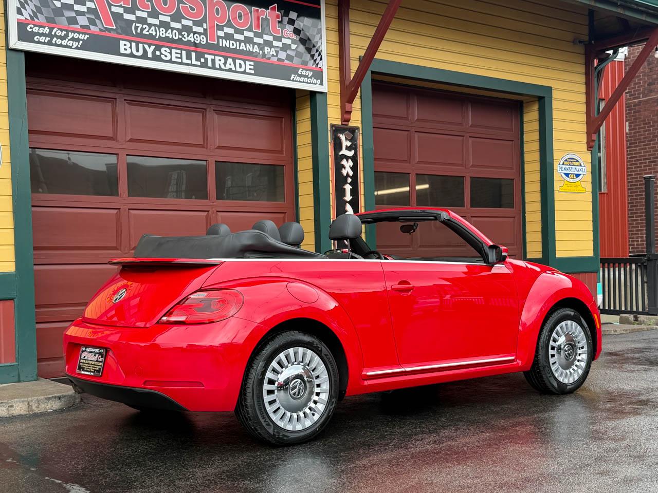 Volkswagen Beetle 2.5L Convertible 2013