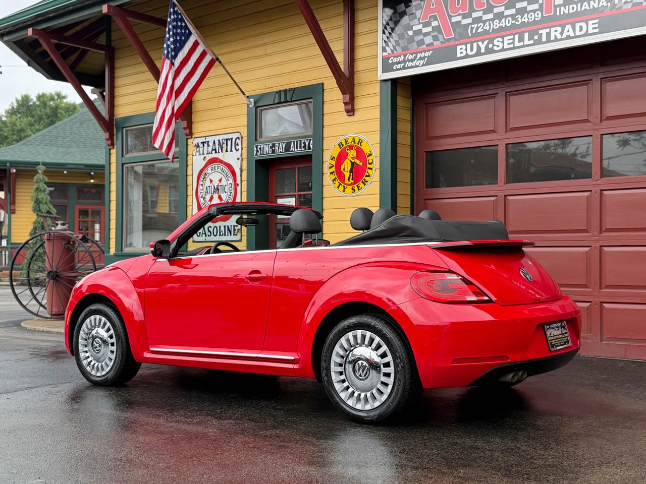 Volkswagen Beetle 2.5L Convertible 2013