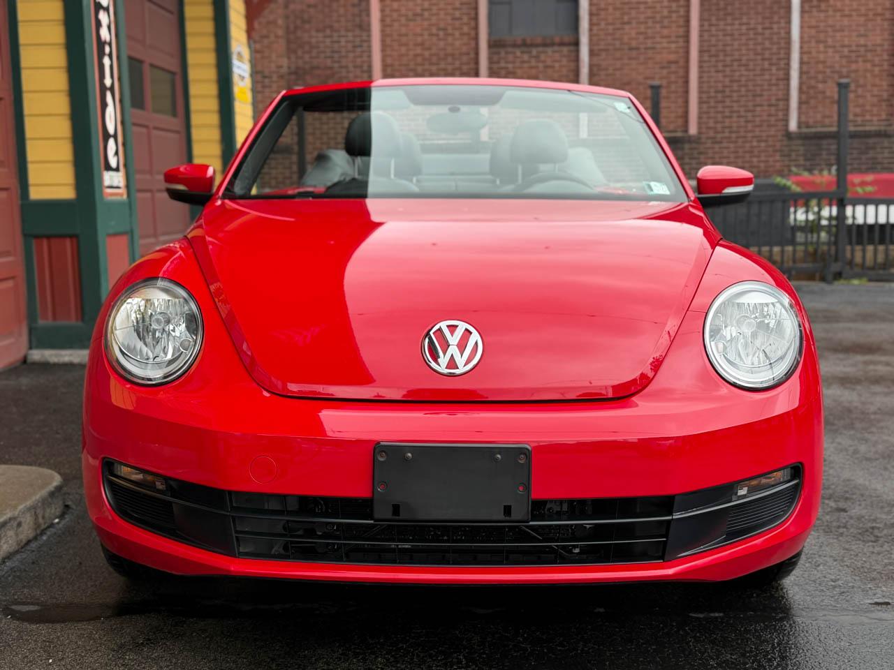 Volkswagen Beetle 2.5L Convertible 2013