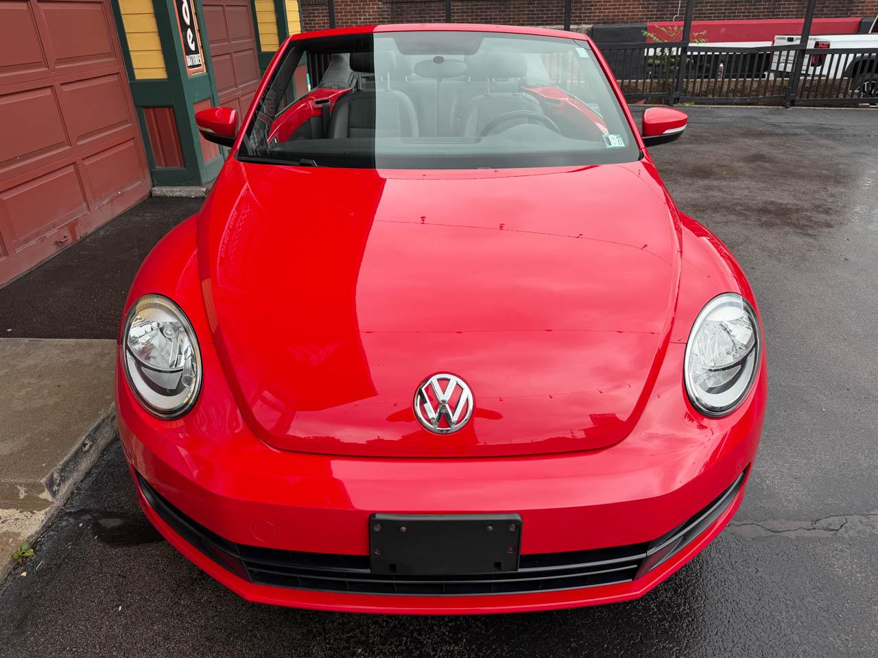 Volkswagen Beetle 2.5L Convertible 2013