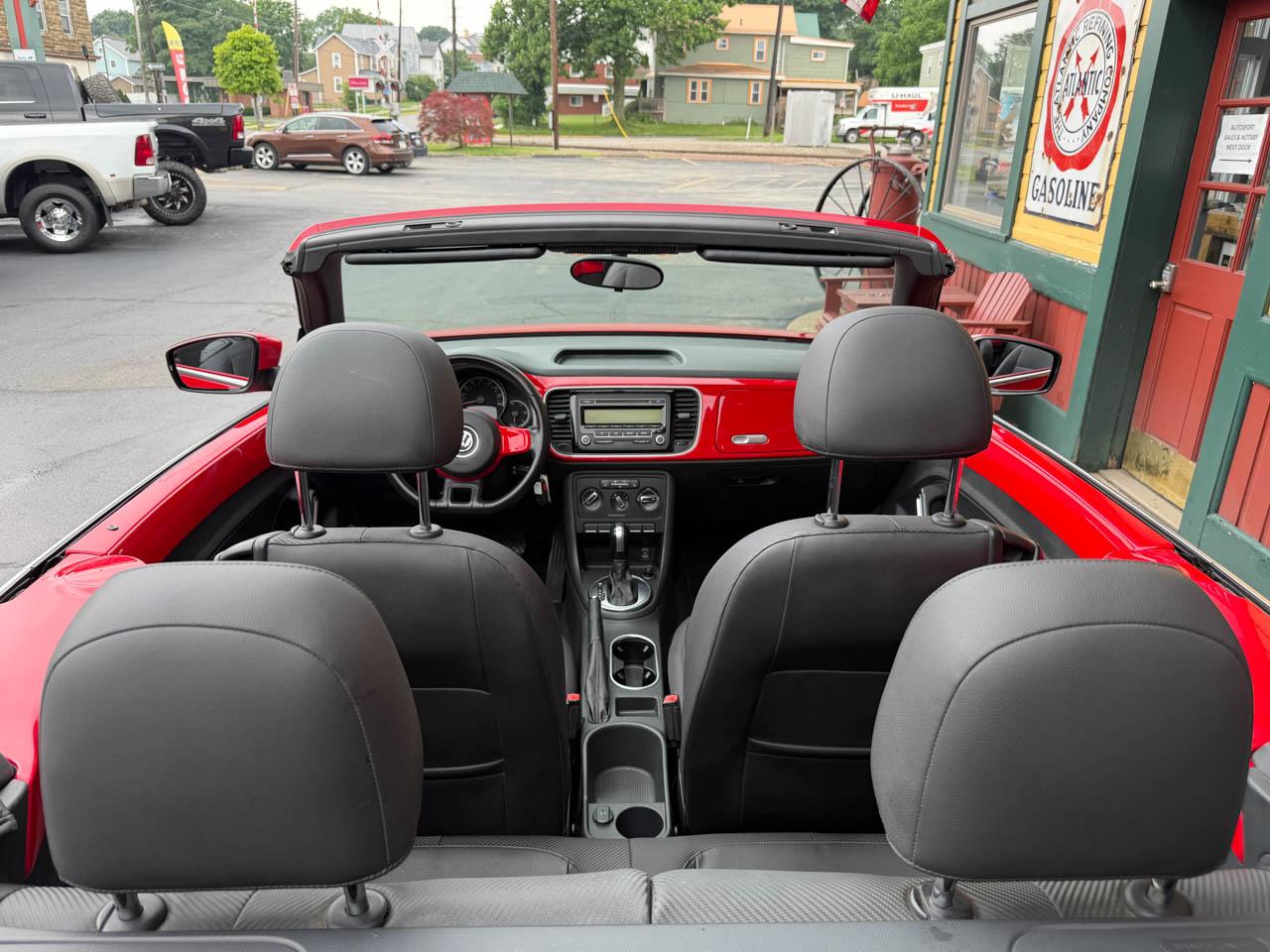 Volkswagen Beetle 2.5L Convertible 2013