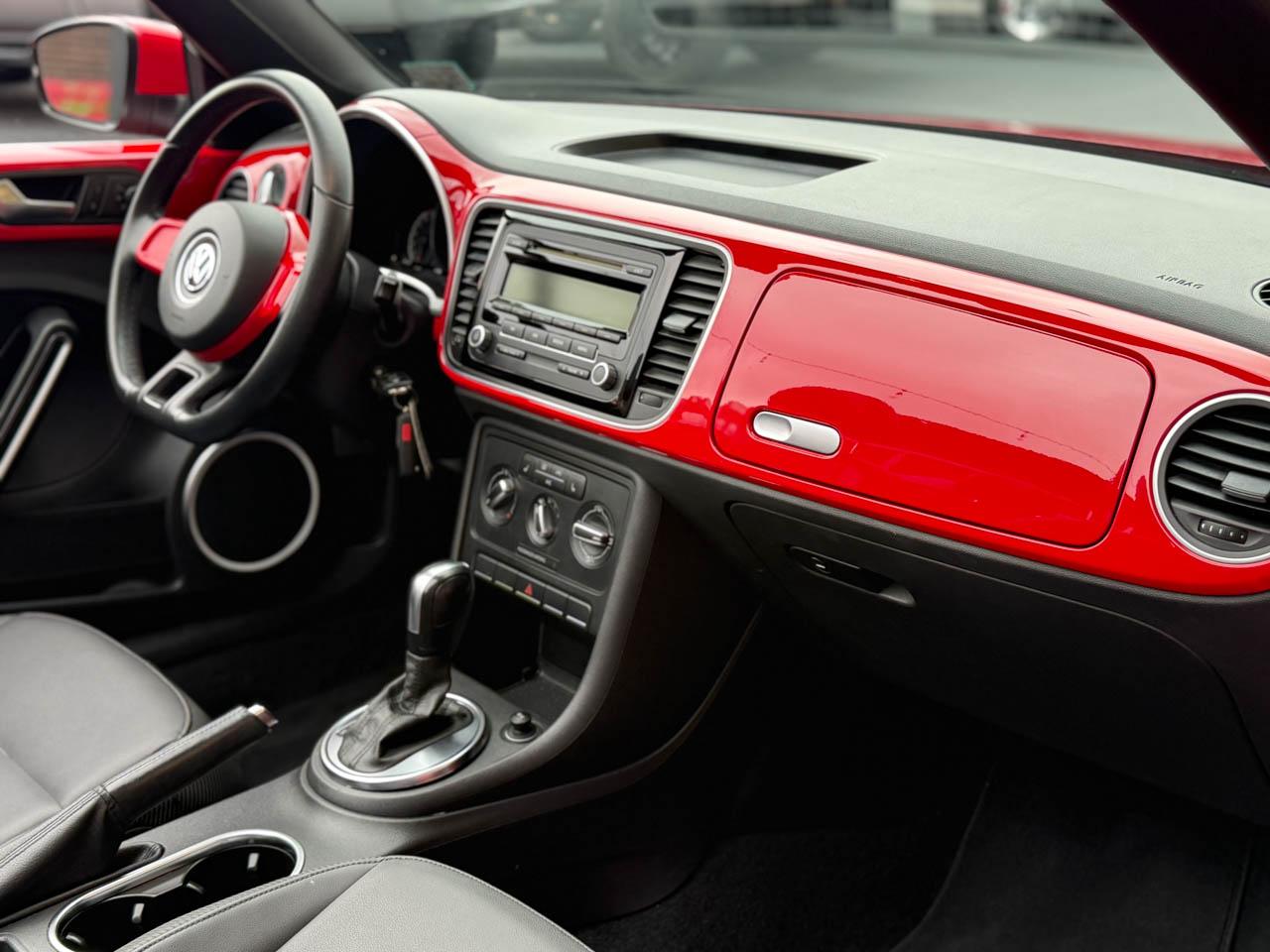 Volkswagen Beetle 2.5L Convertible 2013