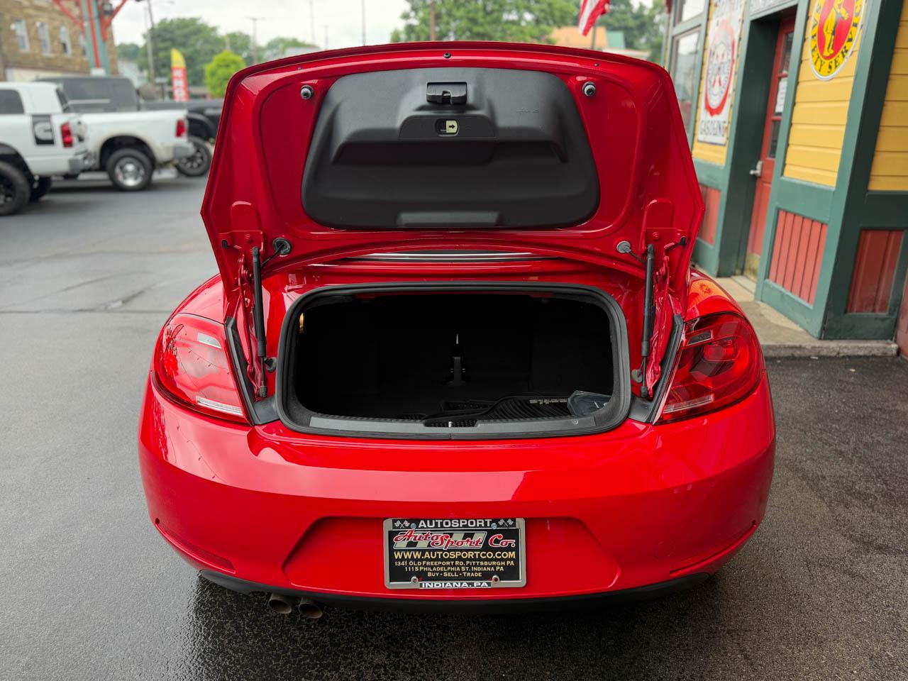 Volkswagen Beetle 2.5L Convertible 2013
