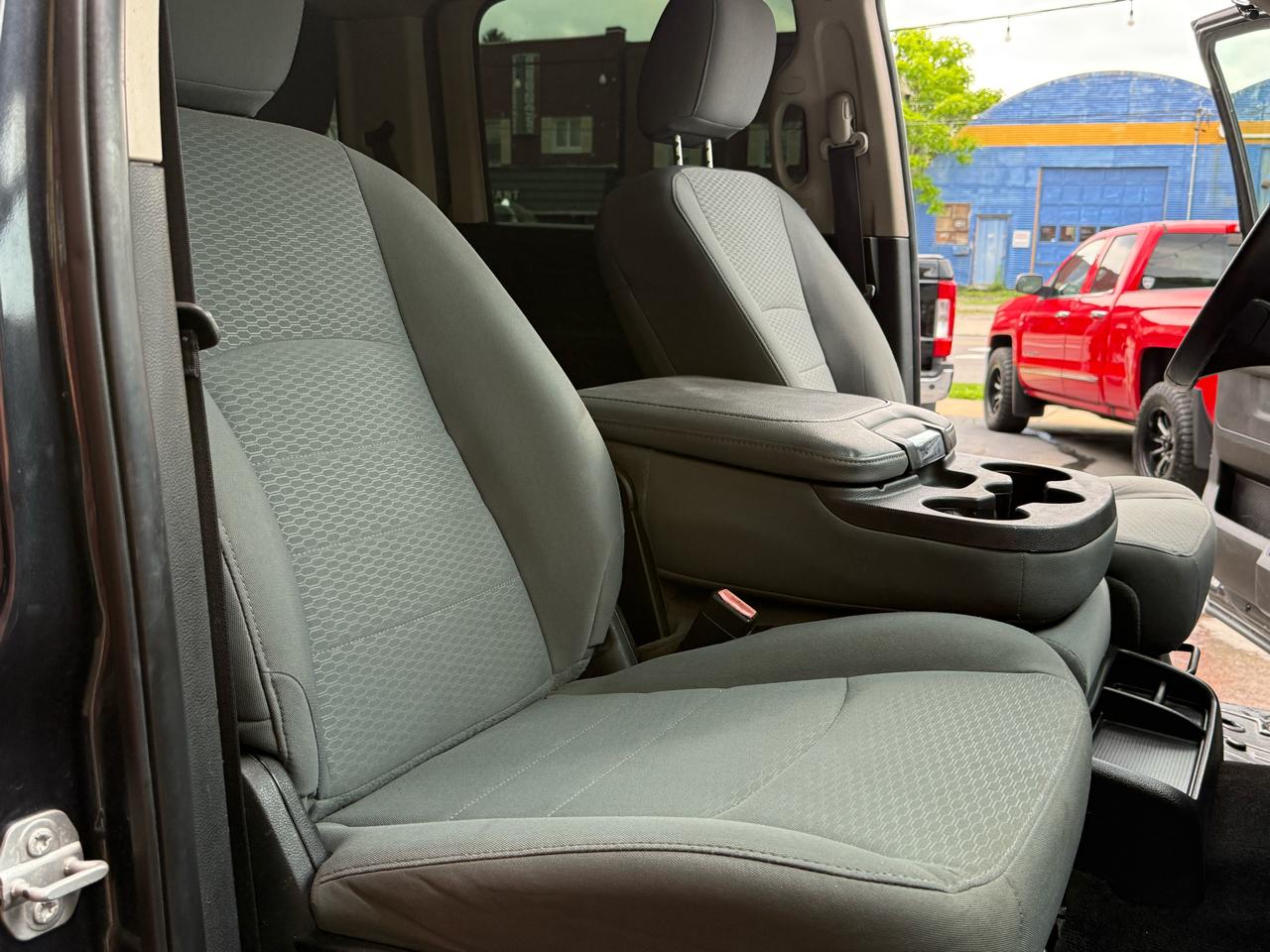 RAM 2500 Tradesman Crew Cab SWB 4WD 2017