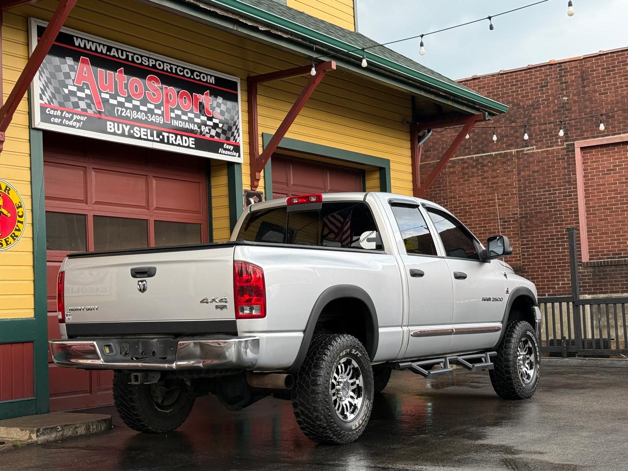 Dodge Ram 2500 4WD Crew Cab 149" Laramie 2005