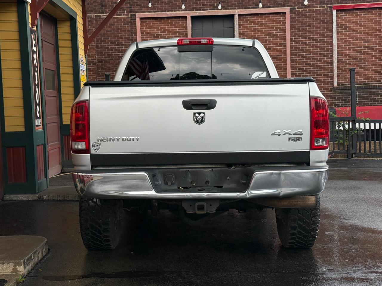 Dodge Ram 2500 4WD Crew Cab 149" Laramie 2005