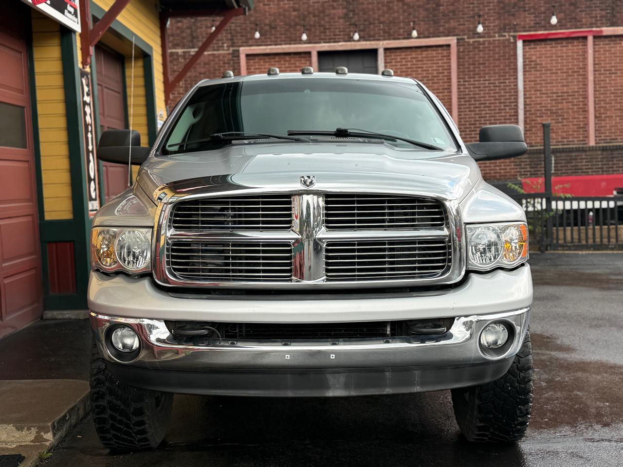 Dodge Ram 2500 4WD Crew Cab 149" Laramie 2005