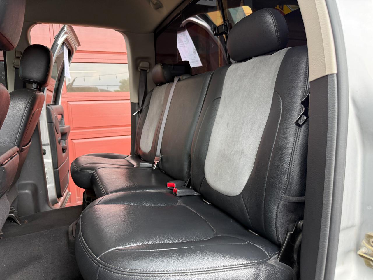 Dodge Ram 2500 4WD Crew Cab 149" Laramie 2005