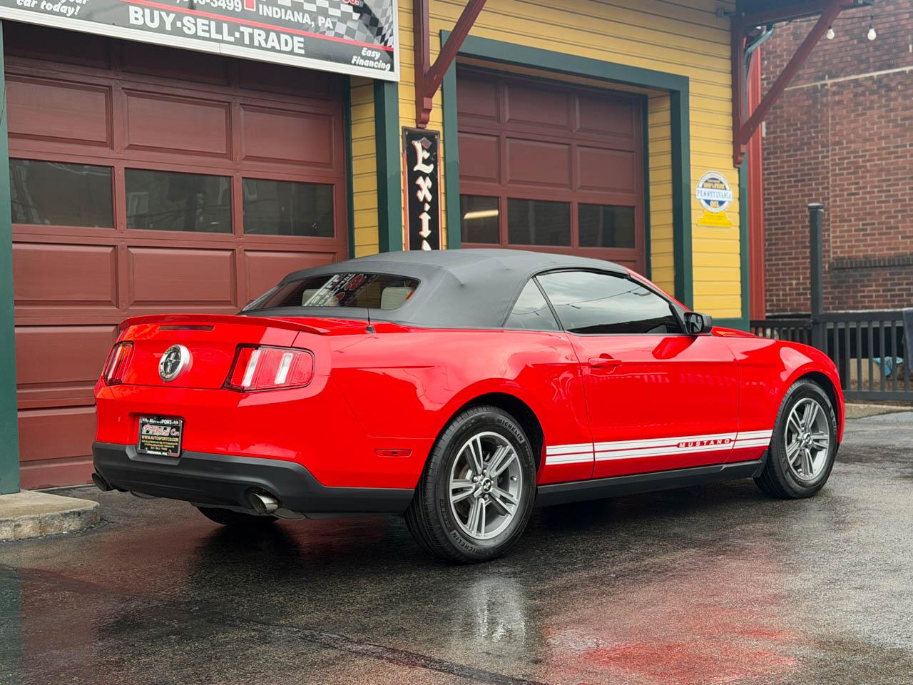 Ford Mustang V6 Premium Convertible 2012