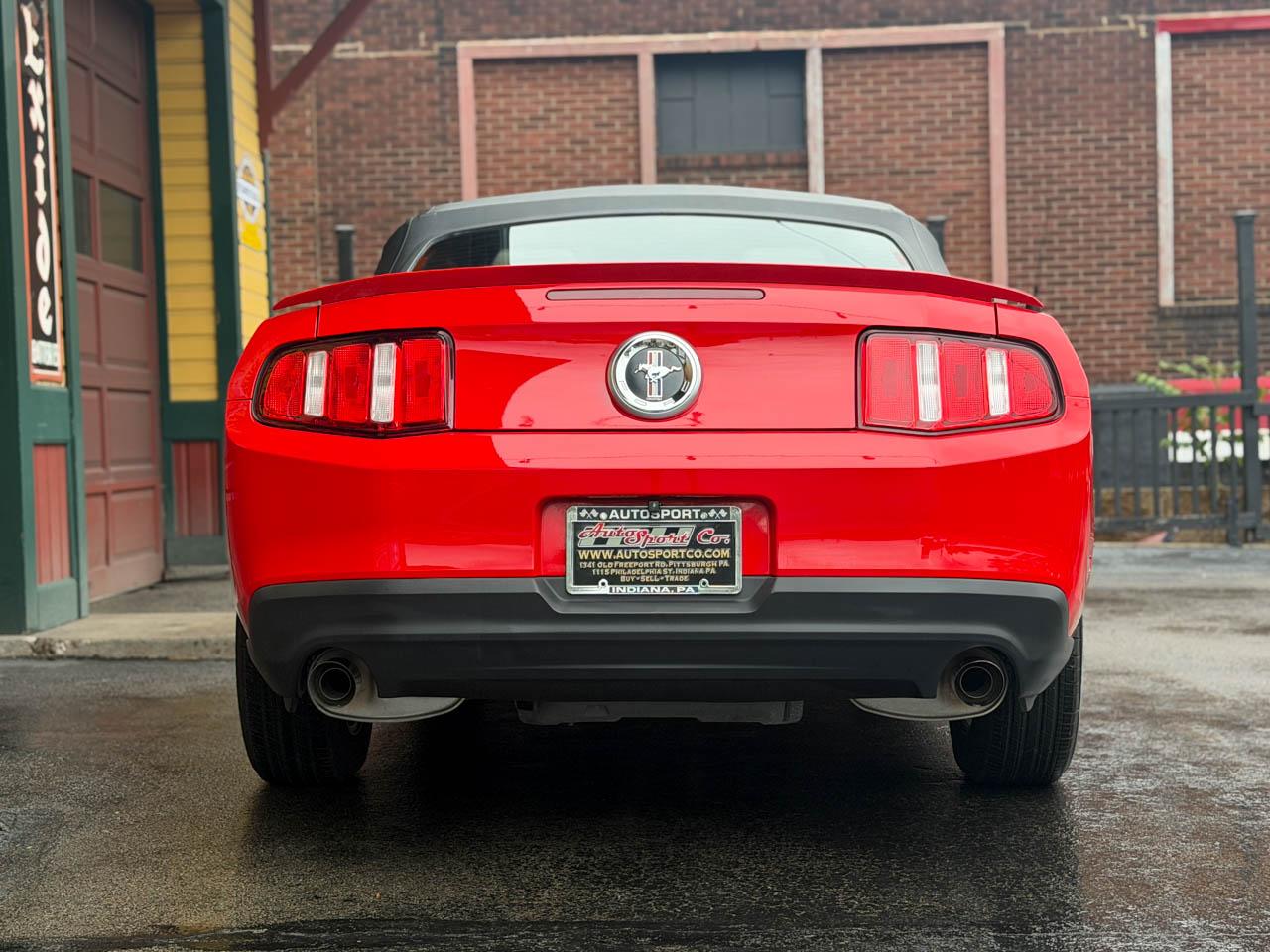 Ford Mustang V6 Premium Convertible 2012