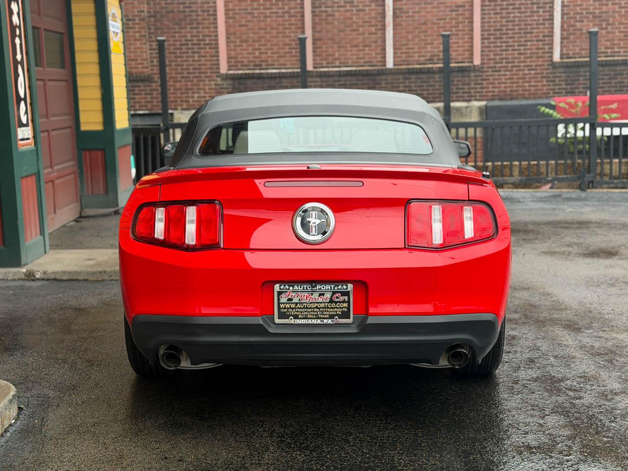 Ford Mustang V6 Premium Convertible 2012