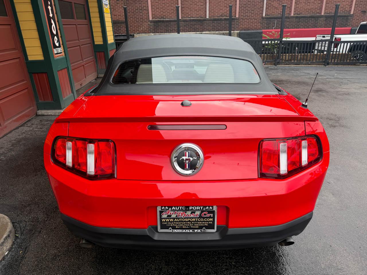 Ford Mustang V6 Premium Convertible 2012