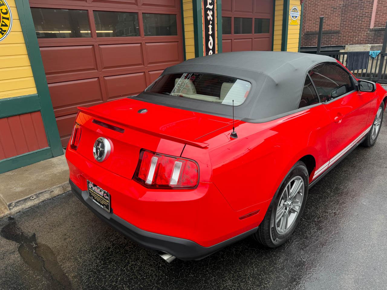 Ford Mustang V6 Premium Convertible 2012